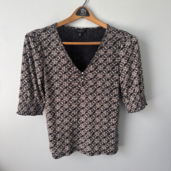 Lucky Brand Tops - Lucky brand V-neck blouse soft